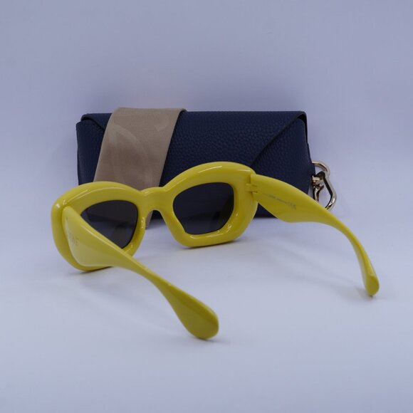 Loewe LW40117I 39A Cat Eye Sunglasses – Shiny Yellow/Grey main image 4
